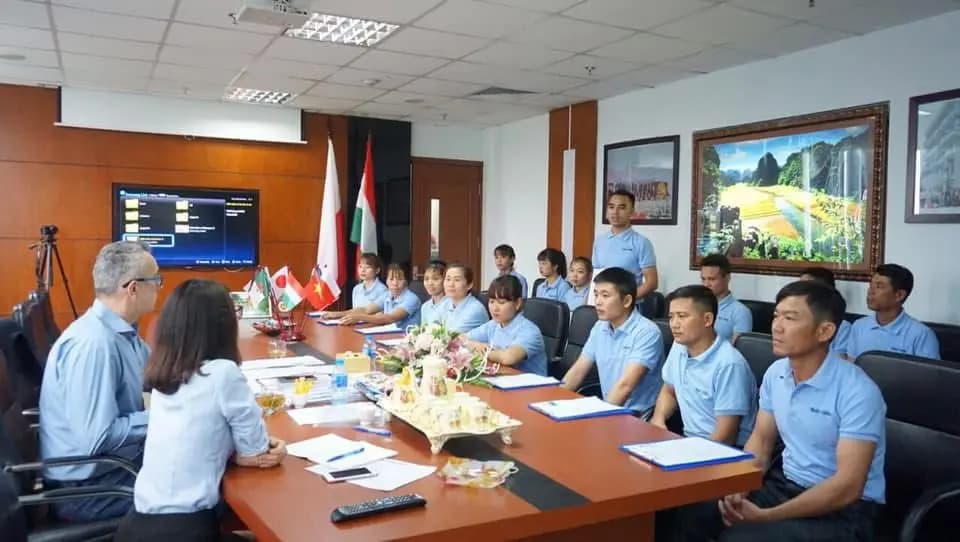 Đào tạo và bàn giao lao động